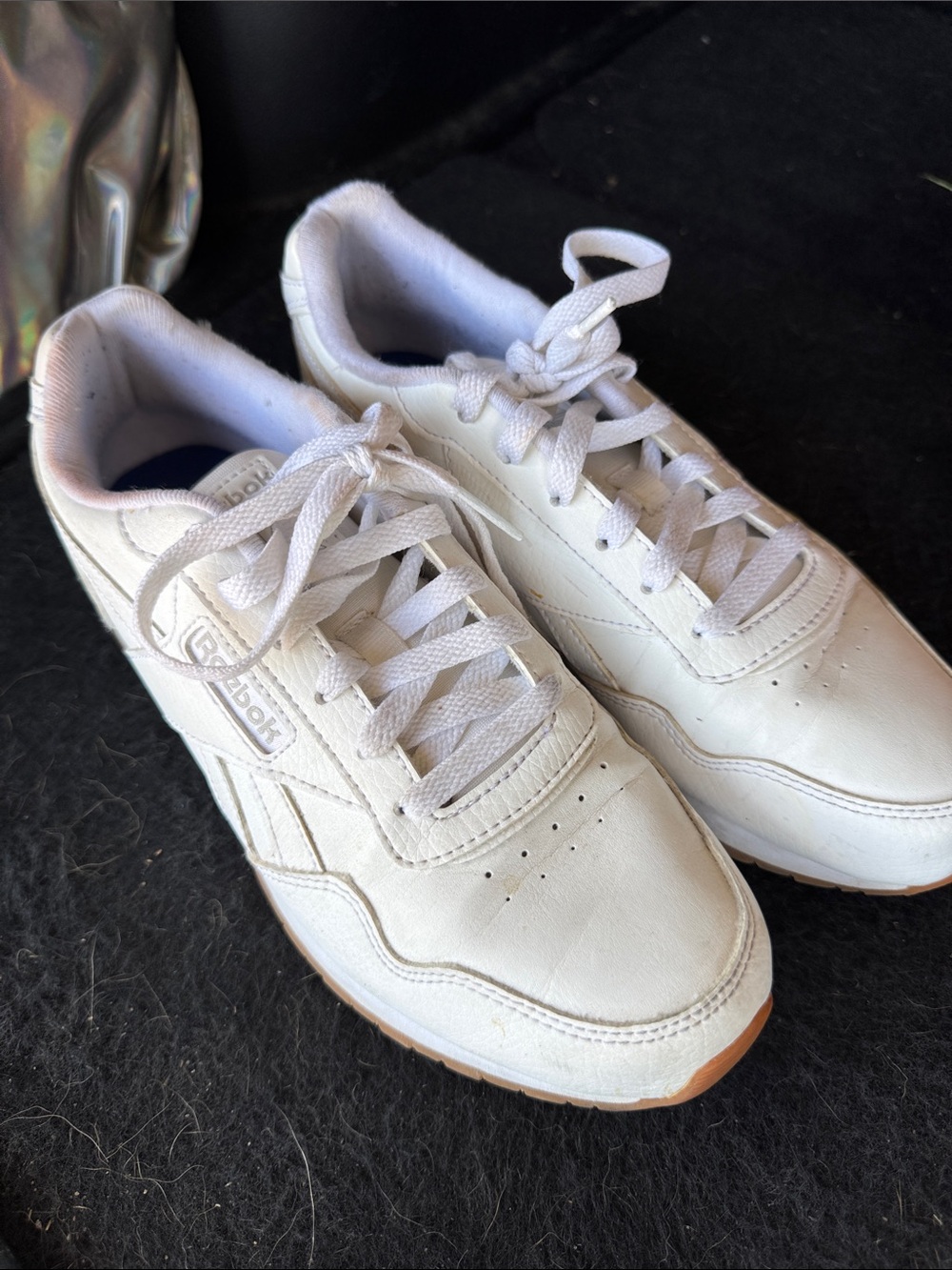 Reebok White Leather Athletic Sneakers with Gum Accents size  7.5 women’s